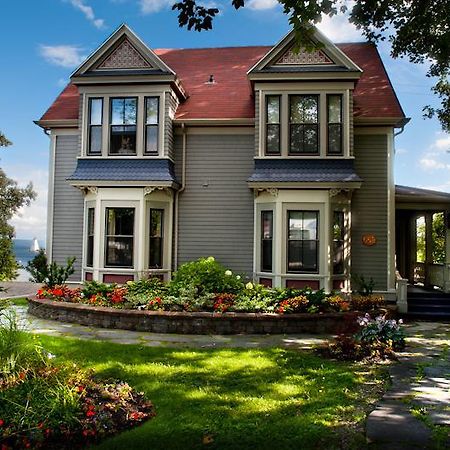 Dunlop Inn Baddeck Inlet Exterior foto